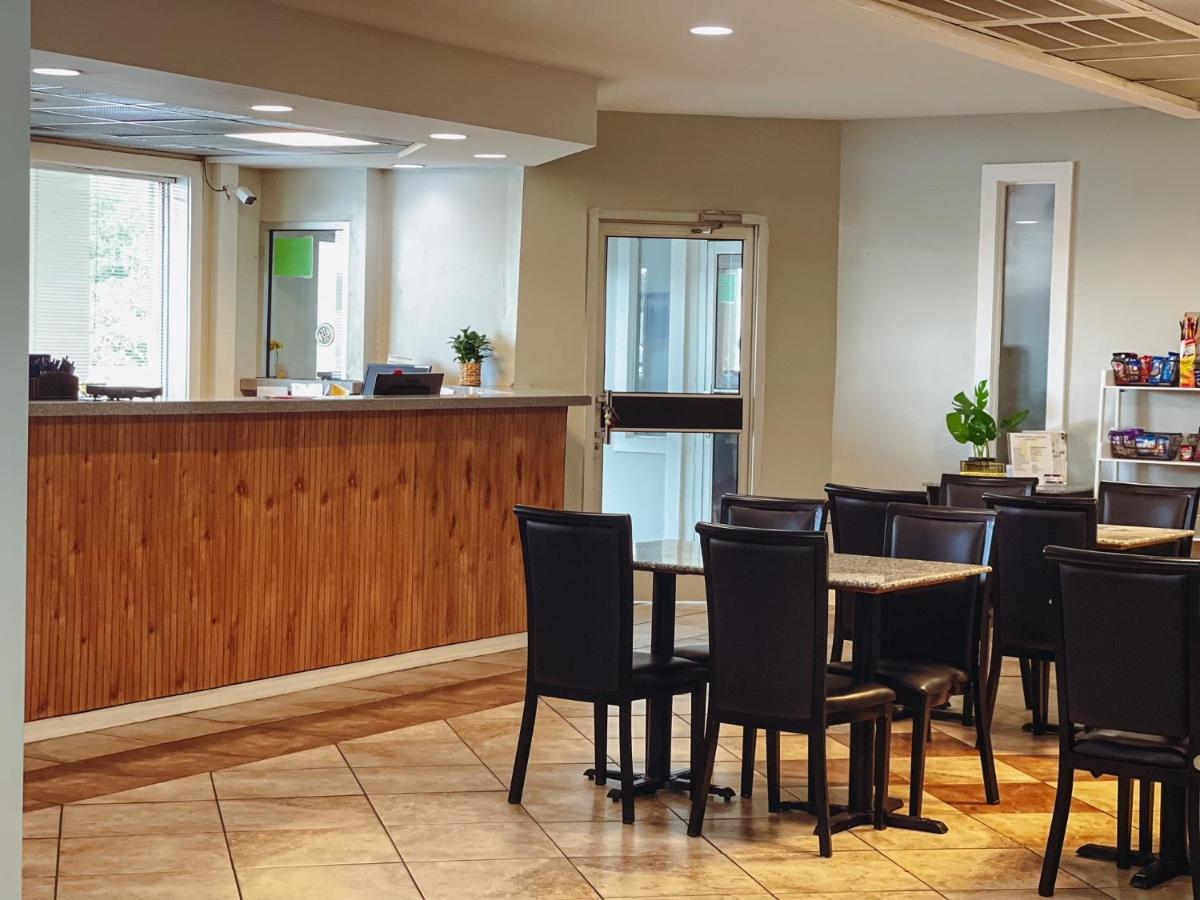 Hotel Ramada By Wyndham Lumberton Zewnętrze zdjęcie